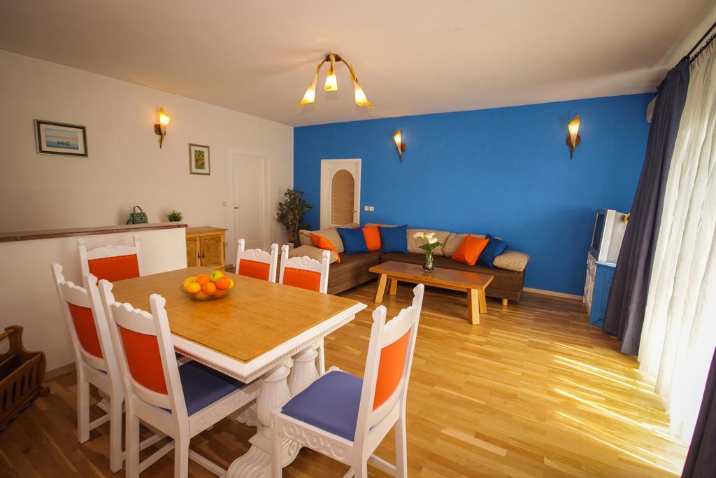 Apartmani Kristijan Jesenice  Extérieur photo