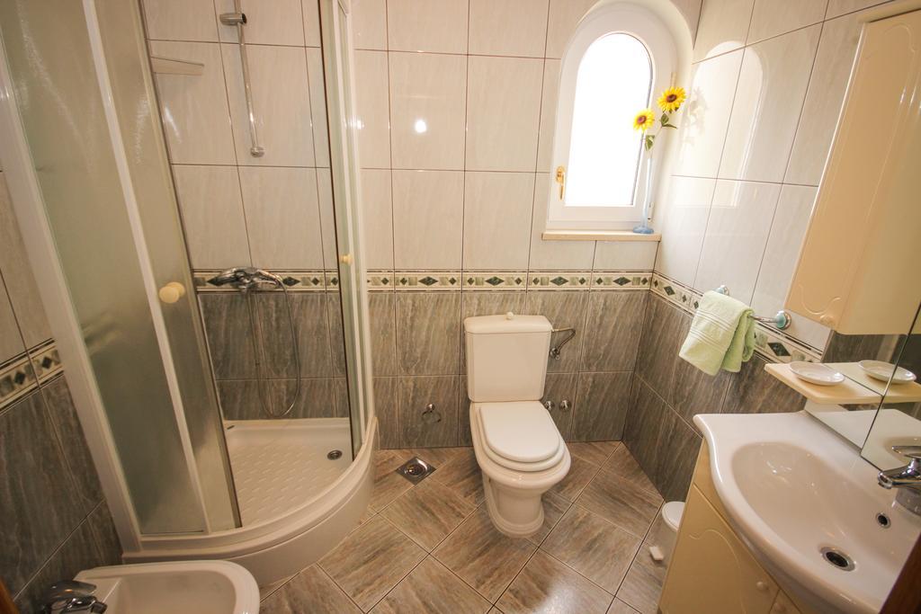 Apartmani Kristijan Jesenice  Extérieur photo