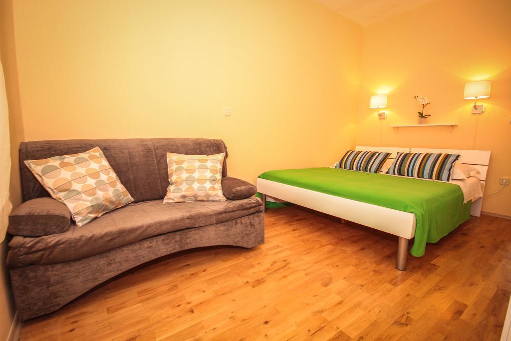 Apartmani Kristijan Jesenice  Extérieur photo